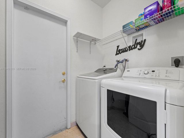 16421 SW 64th Ter, Miami, FL 33193