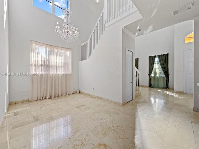 16421 SW 64th Ter, Miami, FL 33193