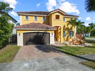 16421 SW 64th Ter, Miami, FL 33193
