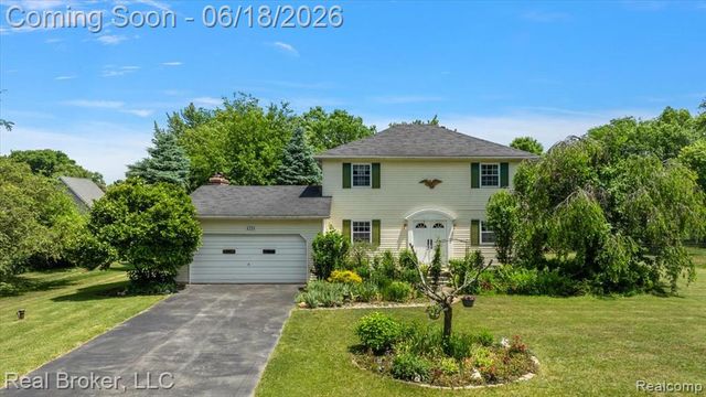 6339 Westwego Drive, Brighton, MI 48116