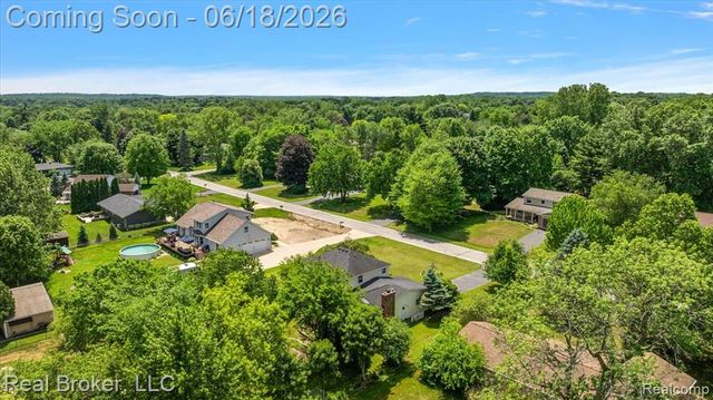 6339 Westwego Drive, Brighton, MI 48116