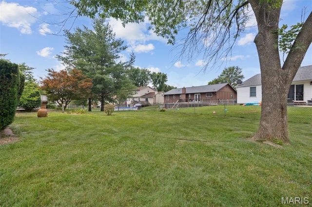 637 Oregon Trail Court, St Charles, MO 63304