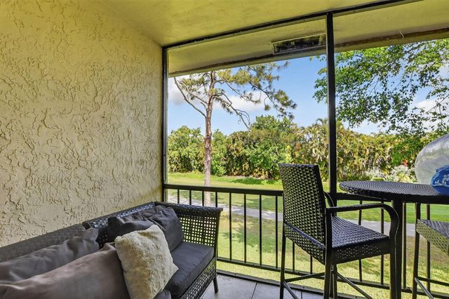 21501 Juego Circle 29 F, Boca Raton, FL 33433