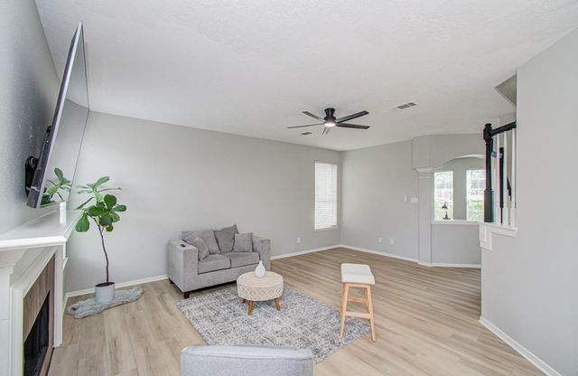 2226 Laurel Forest Way, Houston, TX 77014