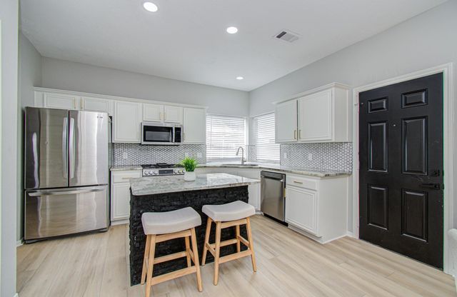 2226 Laurel Forest Way, Houston, TX 77014
