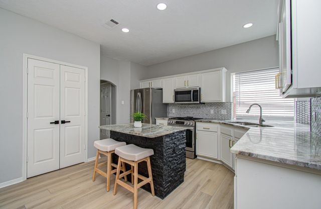 2226 Laurel Forest Way, Houston, TX 77014