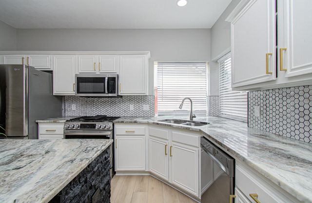 2226 Laurel Forest Way, Houston, TX 77014