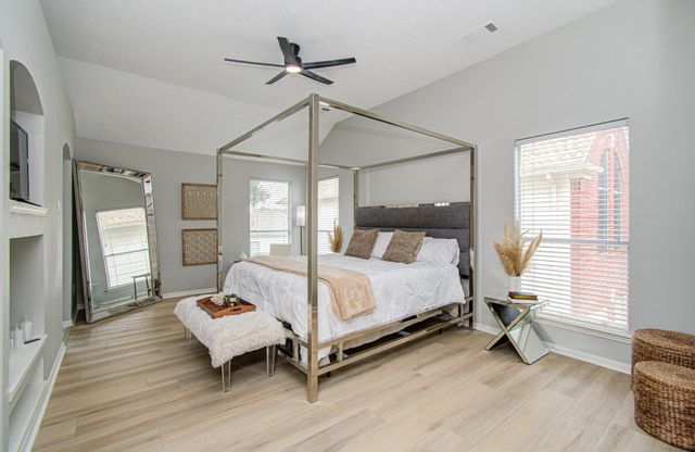 2226 Laurel Forest Way, Houston, TX 77014