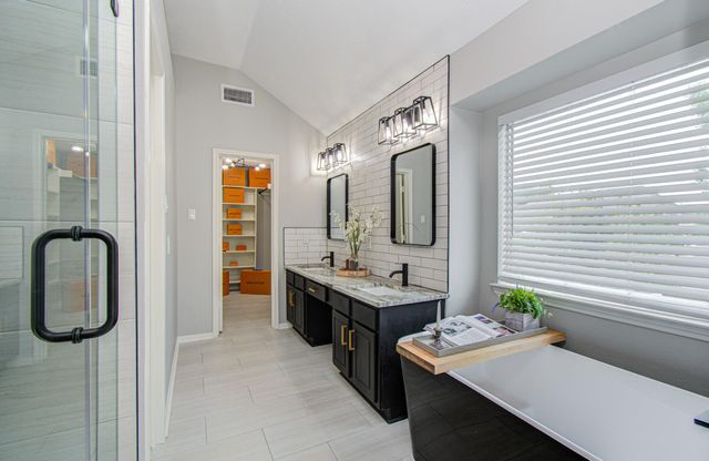 2226 Laurel Forest Way, Houston, TX 77014