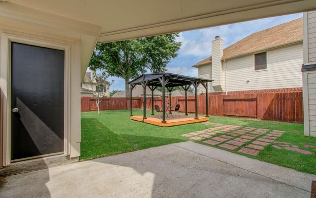 2226 Laurel Forest Way, Houston, TX 77014
