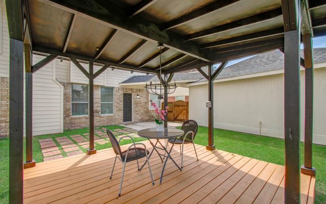 2226 Laurel Forest Way, Houston, TX 77014