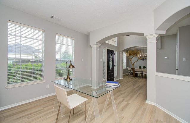 2226 Laurel Forest Way, Houston, TX 77014