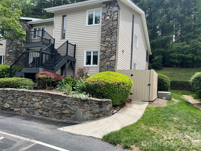 610 Britton Creek Drive, Hendersonville, NC 28791