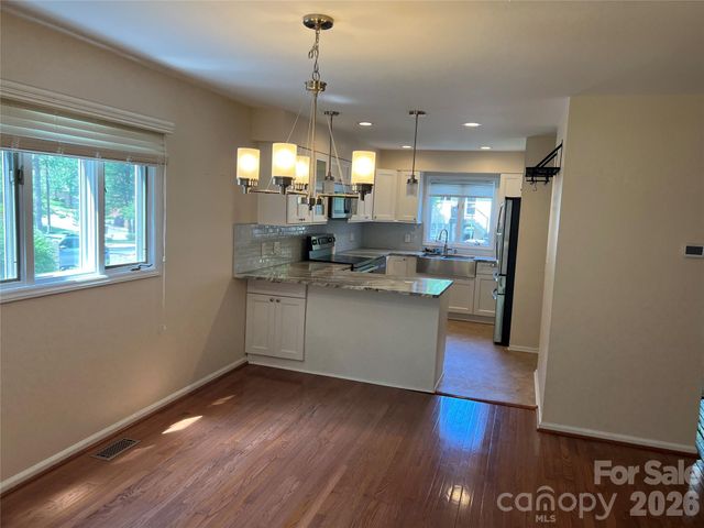 610 Britton Creek Drive, Hendersonville, NC 28791