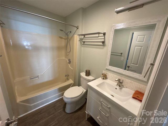 610 Britton Creek Drive, Hendersonville, NC 28791