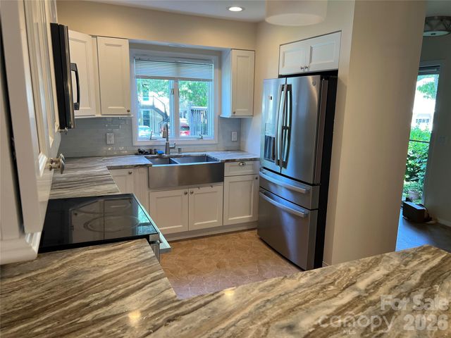 610 Britton Creek Drive, Hendersonville, NC 28791