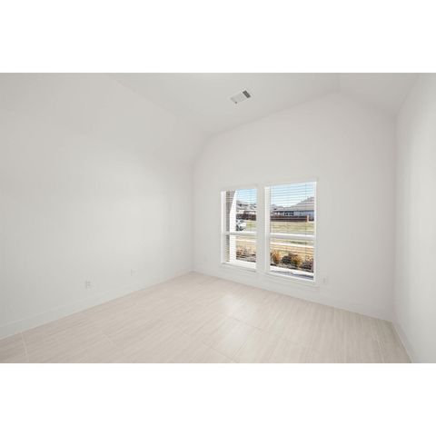 8716 Heartland Drive, Fort Worth, TX 76123