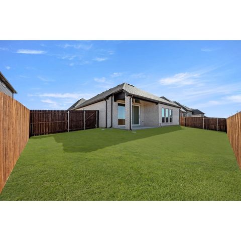 8716 Heartland Drive, Fort Worth, TX 76123