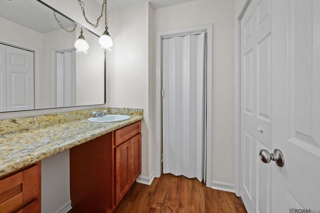 525 Hexham Rd, Baton Rouge, LA 70819