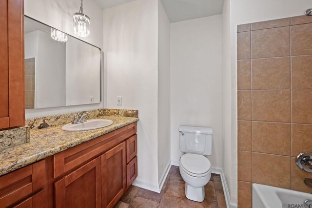 525 Hexham Rd, Baton Rouge, LA 70819