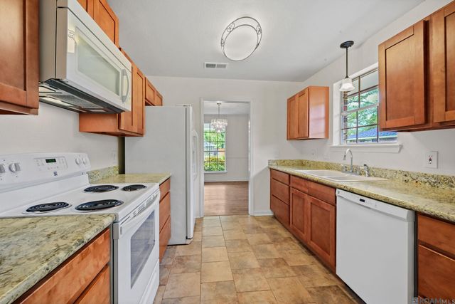 525 Hexham Rd, Baton Rouge, LA 70819