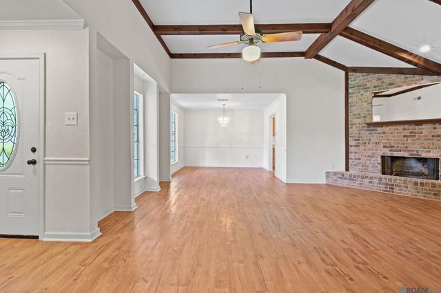 525 Hexham Rd, Baton Rouge, LA 70819