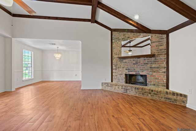 525 Hexham Rd, Baton Rouge, LA 70819