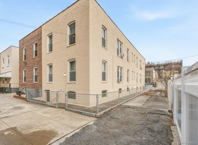 2120 22nd Road, Astoria, NY 11105