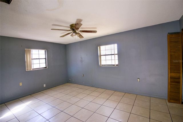 501 ROSE AVENUE, Fruitland Park, FL 34731