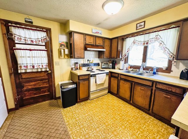 38 Cyr Court, Bennington, VT 05201