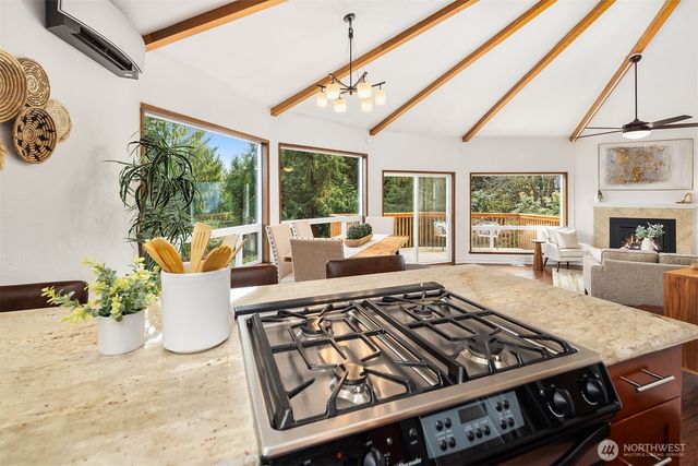 21723 3rd Avenue SE, Bothell, WA 98021