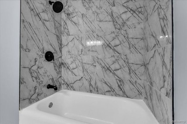 16148 ROSELAWN Street, Detroit, MI 48221