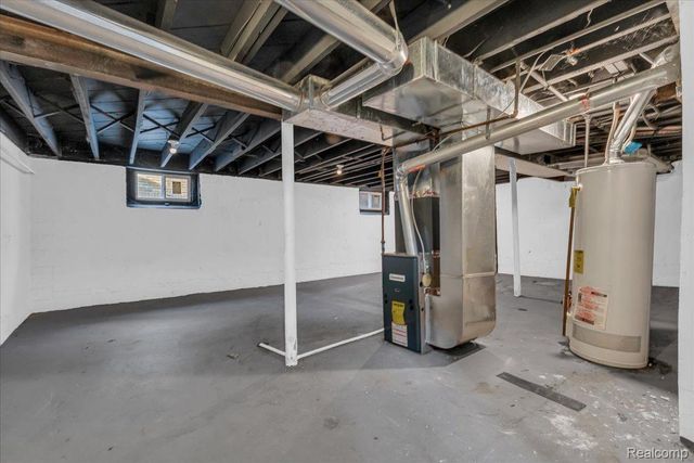 16148 ROSELAWN Street, Detroit, MI 48221