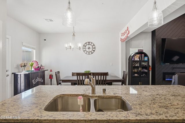 12622 ZOLLINGER Avenue, El Paso, TX 79928