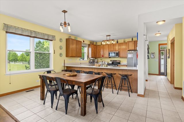 739 Bonaventure Drive, Oswego, IL 60543