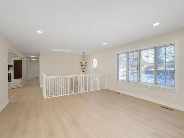 7783 Kingsview Lane N, Maple Grove, MN 55311