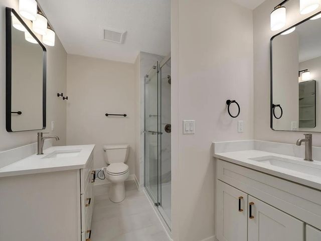 7783 Kingsview Lane N, Maple Grove, MN 55311