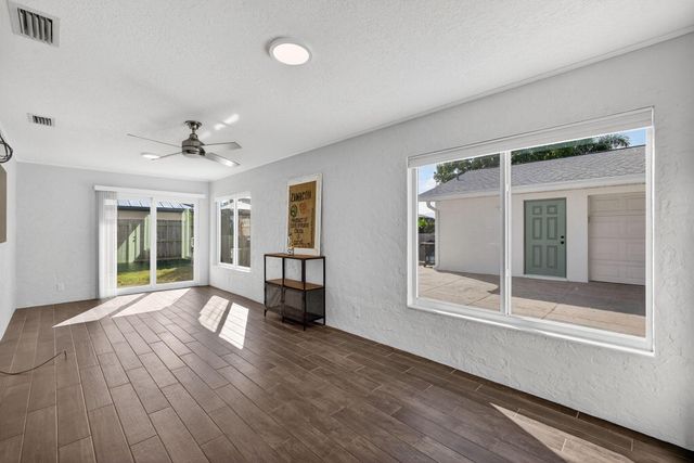 18942 SE Hillcrest Drive, Jupiter, FL 33469