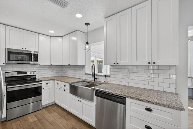 18942 SE Hillcrest Drive, Jupiter, FL 33469