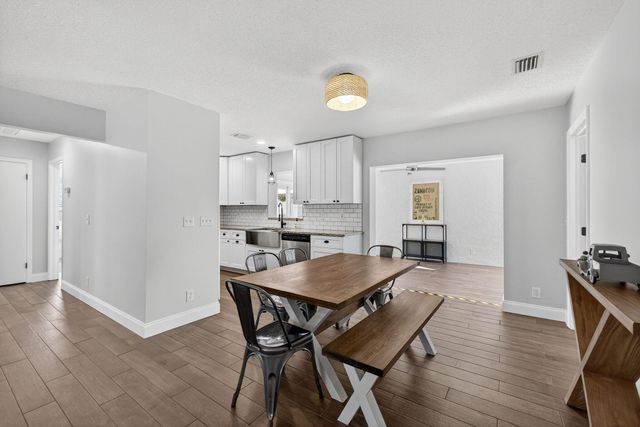 18942 SE Hillcrest Drive, Jupiter, FL 33469