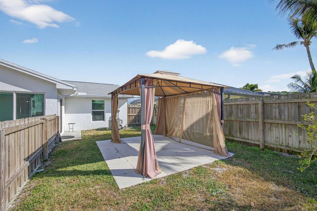 18942 SE Hillcrest Drive, Jupiter, FL 33469