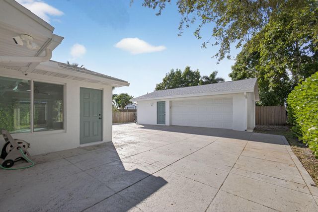 18942 SE Hillcrest Drive, Jupiter, FL 33469