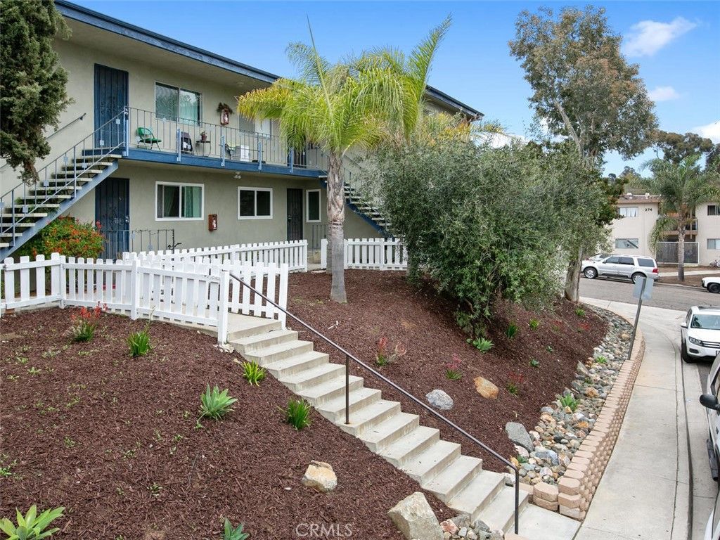 267 Alestar, Vista, CA 92084 — photo 2