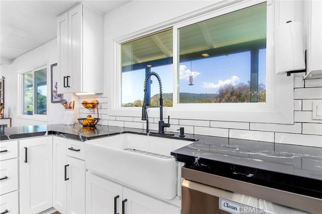 42525 Calle Capistrano, Temecula, CA 92590