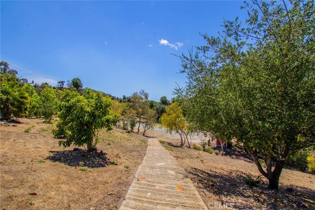 42525 Calle Capistrano, Temecula, CA 92590
