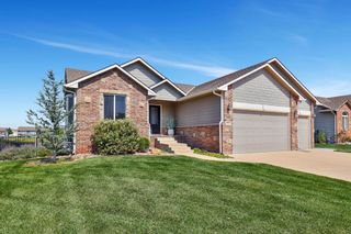 836 E Freedom St, Derby, KS 67037