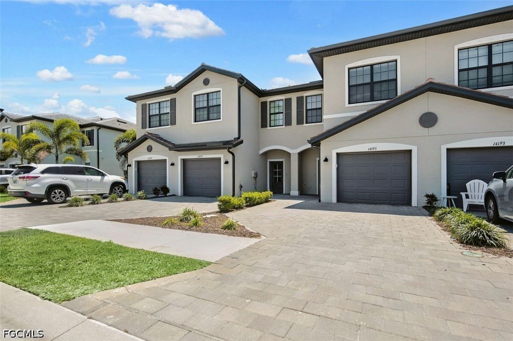 14195 Pine Lodge LN, Fort Myers, FL 33913