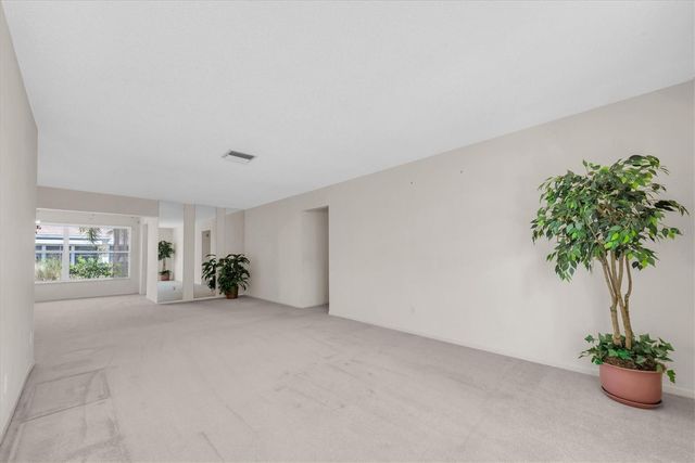 8241 BRENTWOOD ROAD 8241, Seminole, FL 33777