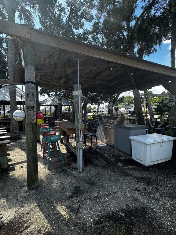 Image 19 of property listing at 462 BOUCHELLE DRIVE 104, New Smyrna Beach, FL 32169