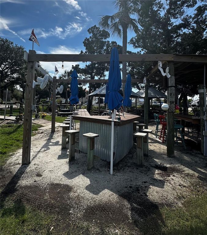 Image 20 of property listing at 462 BOUCHELLE DRIVE 104, New Smyrna Beach, FL 32169